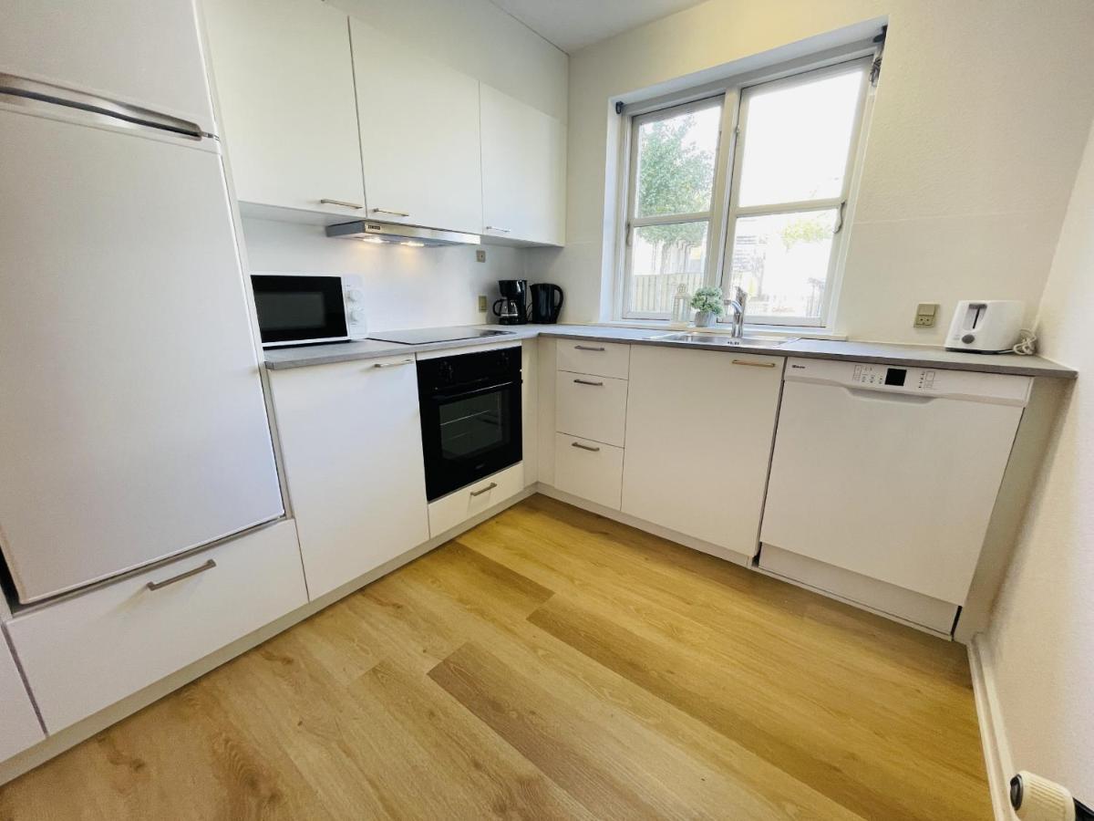 Aday - Central Terrace Apartment In Hjørring Buitenkant foto